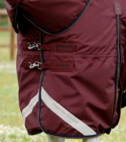 Buster 400g Turnout Rug With Snug-Fit Neck Cover -Premier Equine Buster 400 Turnout Rug Burgundy 4