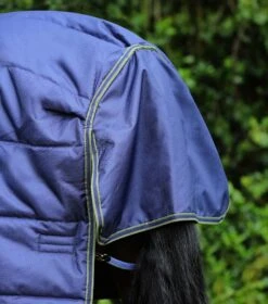 Hydra 350g Stable Rug With Neck Cover 19 Hydra 350g Stable Rug With Neck Cover -Premier Equine Hydra Stable Rug 350 Navy 6