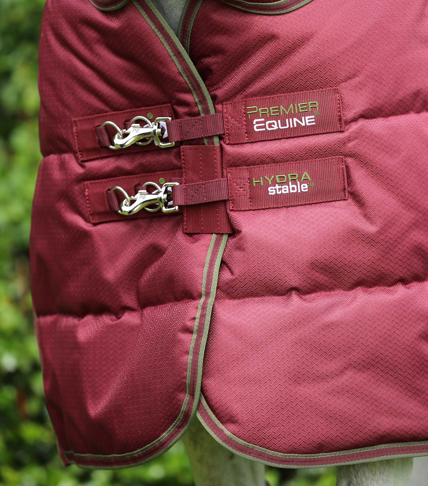 Hydra 350g Stable Rug With Neck Cover 10 Hydra 350g Stable Rug With Neck Cover - Image 8