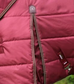 Hydra 350g Stable Rug With Neck Cover 22 Hydra 350g Stable Rug With Neck Cover -Premier Equine Hydra Stable Rug 350 Wine 3
