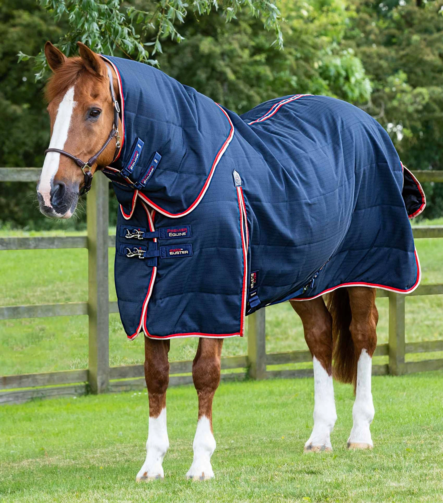 Stable Buster 100g Stable Rug With Neck Cover 3 Stable Buster 100g Stable Rug With Neck Cover