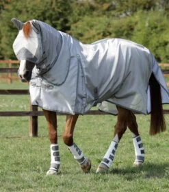 Super Lite Fly Rug With Surcingles