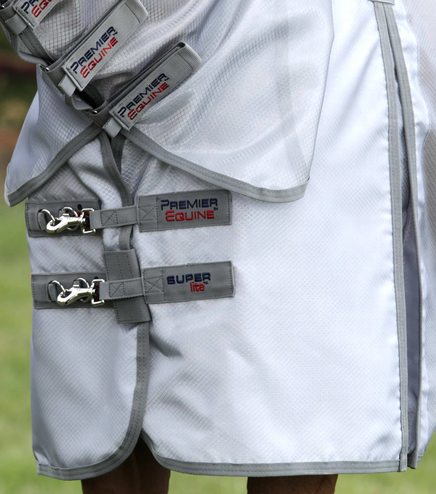 Super Lite Fly Rug With Surcingles 5 Super Lite Fly Rug With Surcingles - Image 3